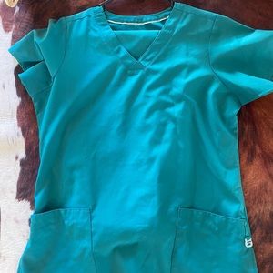 Wonder wink scrub set